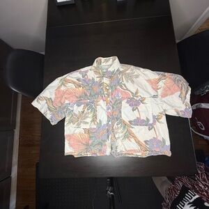 Floral Short Sleeve cropped Button-Up Shirt